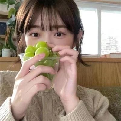 微笑的苹吉